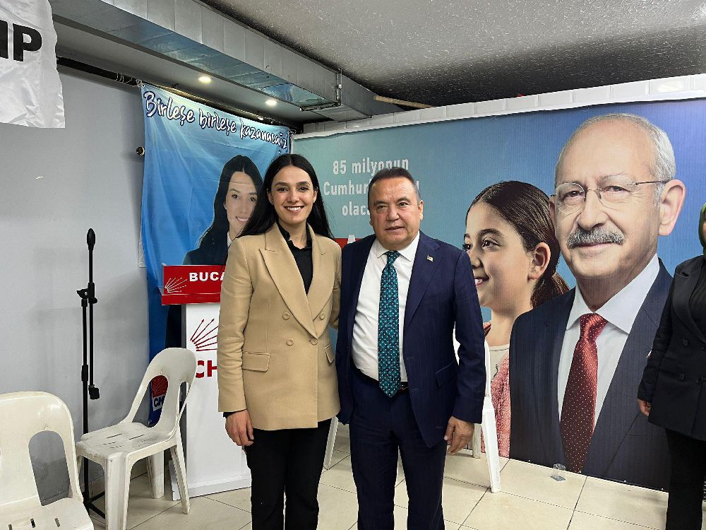 Muhittin Böcek'ten Bucak'ta Hülya Gümüş'ün seçim çalışmalarına destek