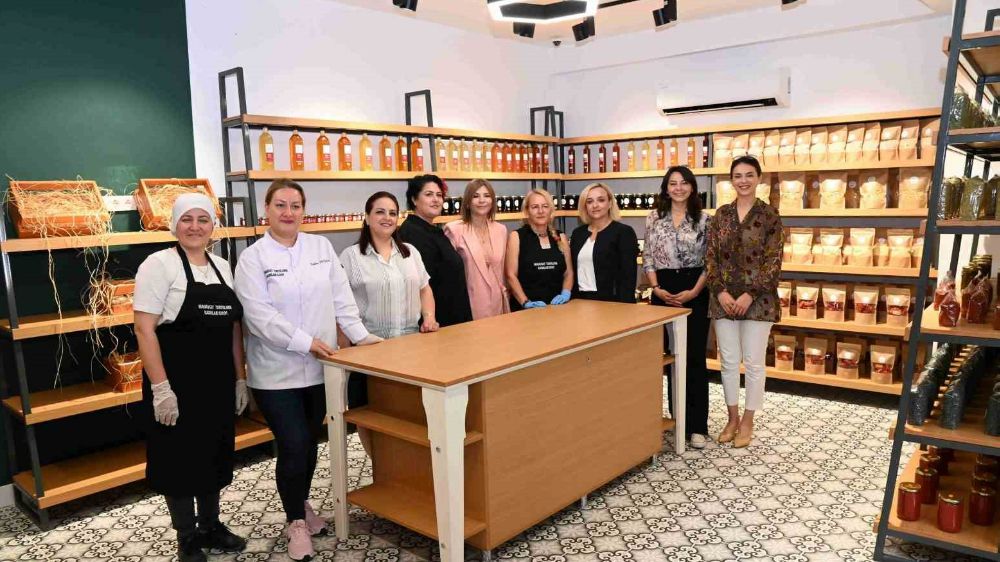 Antalya'da firmadan kadın emeğine ve yerel topluma destek