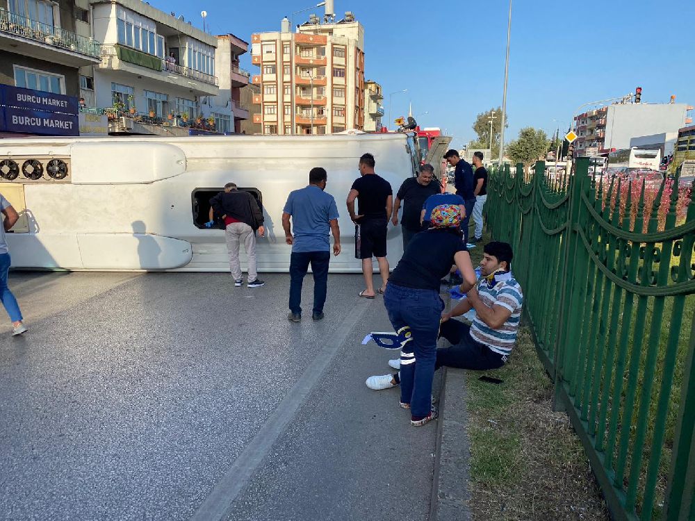 Antalya'da kaza 12 yaralı