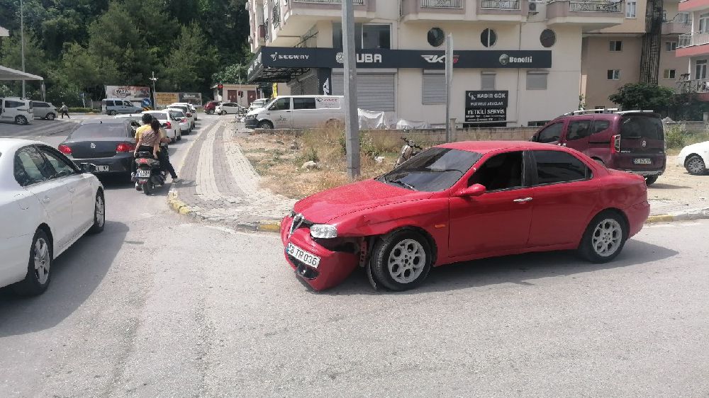 Antalya Manavgat'ta kaza 1 yaralı