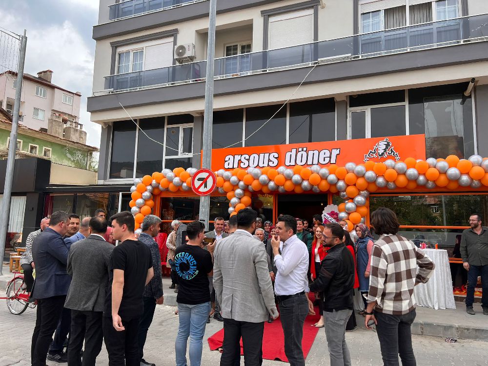 Arsous Döner Bucak'ta hizmete açıldı