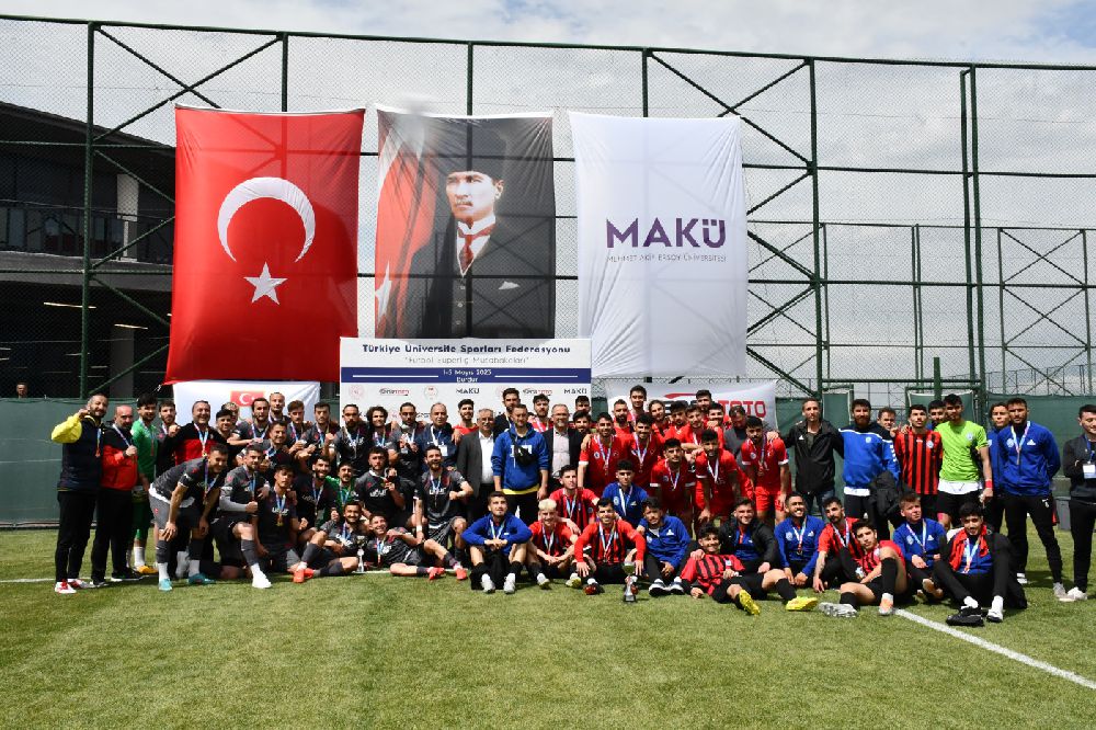 TÜSF Ünilig Futbol Süper Lig'de Şampiyonlar Belli Oldu