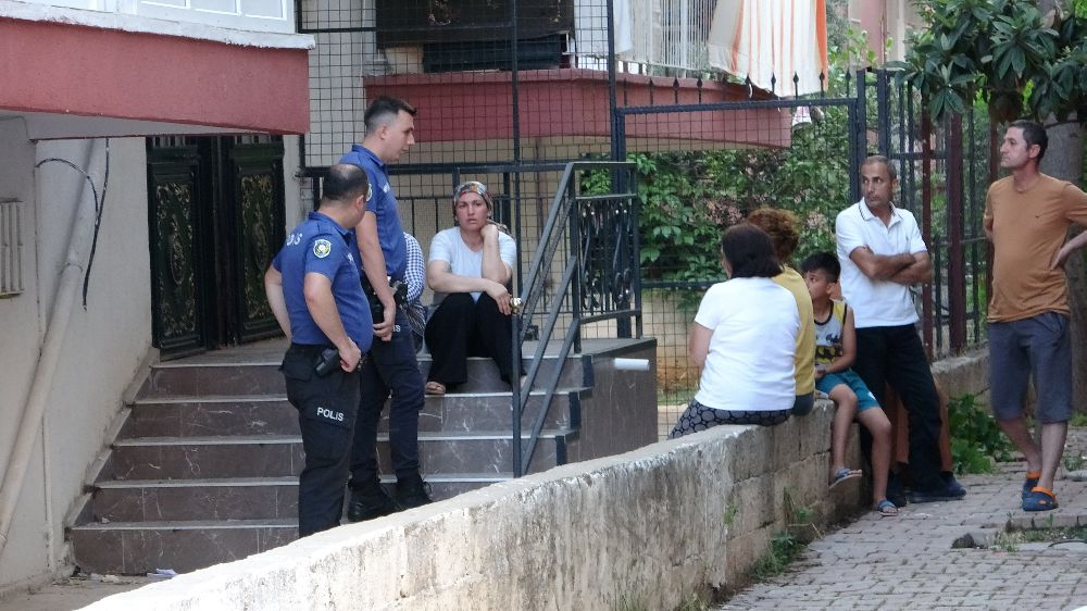 Antalya'da eşini sopayla darbederek öldüren adam tutuklandı