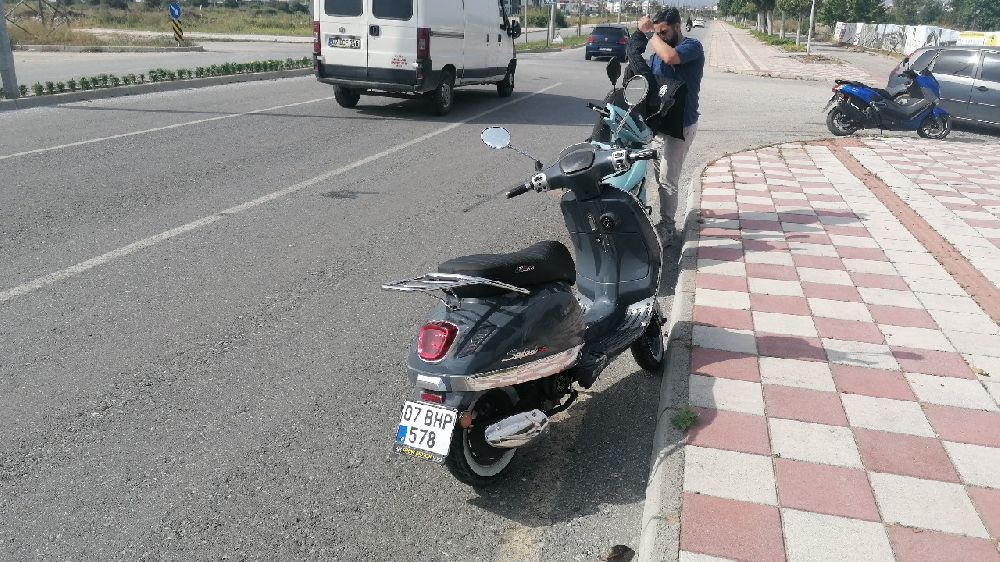 Antalya'da kaza 2 yaralı İlk müdahale vatandaşlardan