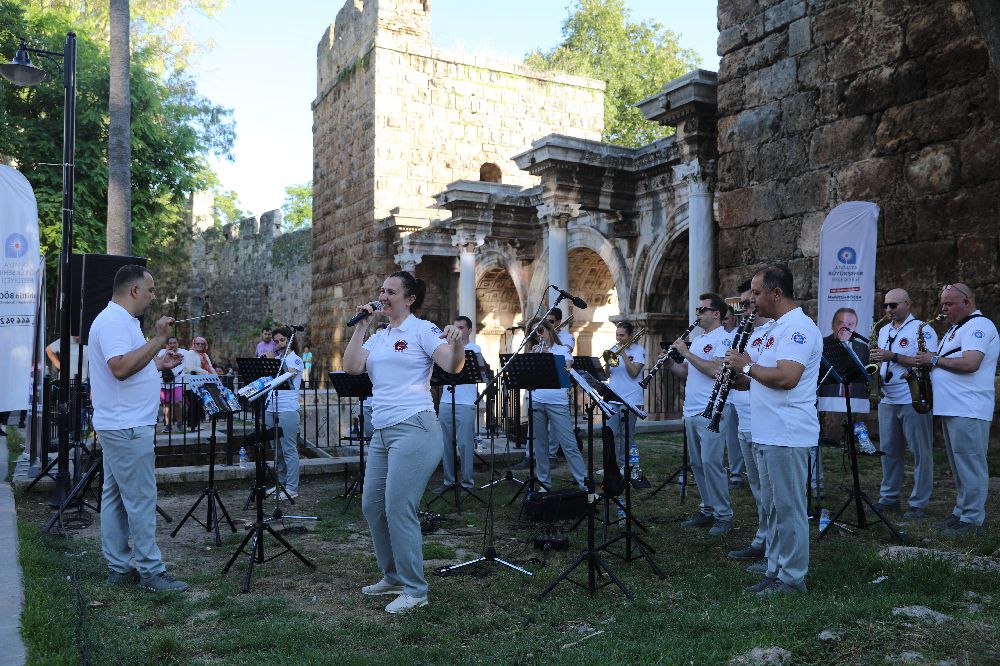 Antalya'da yaz etkinlikleri başladı
