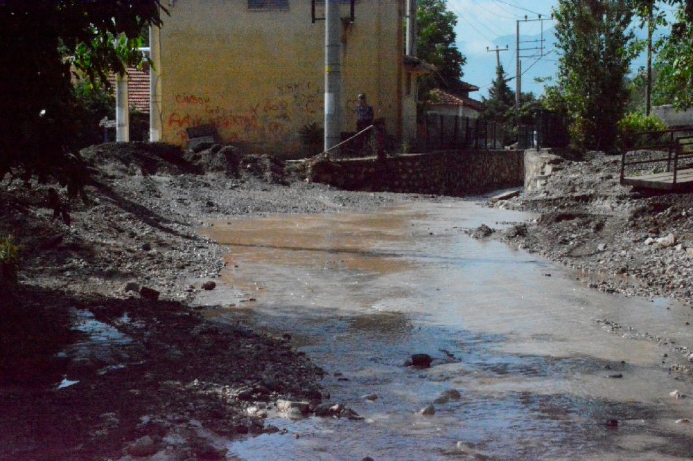 Burdur Gölhisar'da sel felaketinin yaraları sarılıyor