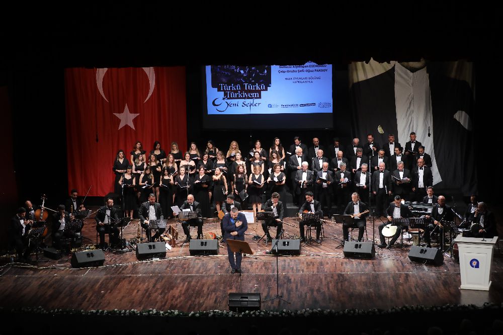 'Türkü Türkü Türkiye’m' ile coşturdu
