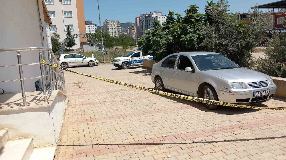 Adana yine Şaşırtmadı silahlı saldırı izdihamı 