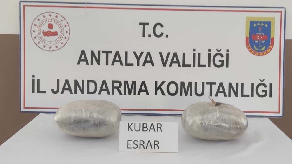 Antalya'da Kiloyla madde ele geçirildi 