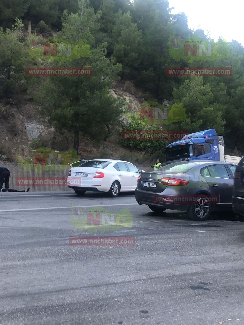 Antalya Isparta karayolu kaza 4 yaralı