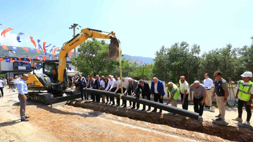 Düğerek Kanalizasyon Hattının Çalışmaları Hız Kesmeden Devam Ediyor  