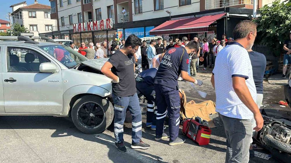 Düzce'de 3 aracın karıştığı kazada : 1 ölü 2 yaralı