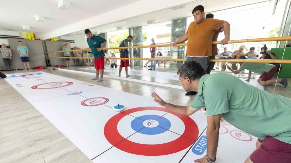 engelsiz yaşam parkında ’floor curling’  kursu