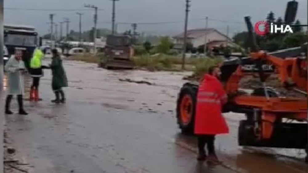 Gücük Deresinin zarar verdiği yolda çalışma başlatıldı