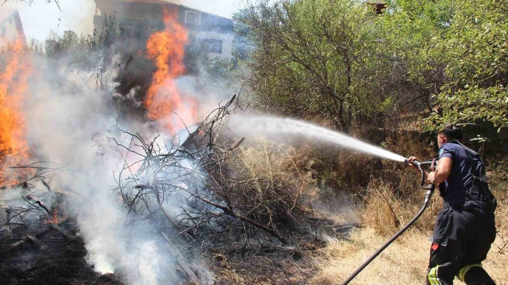Kayseri'deki anız yangını kontrol altına alındı