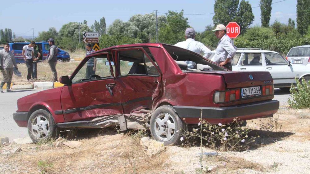 Konya'da kaza : 3 yaralı