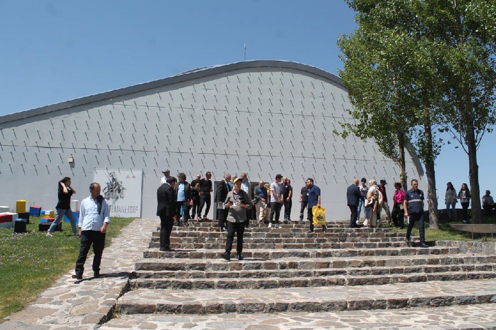 Kültür ve sanat şölenlerinde Baksı Müzesi gezildi