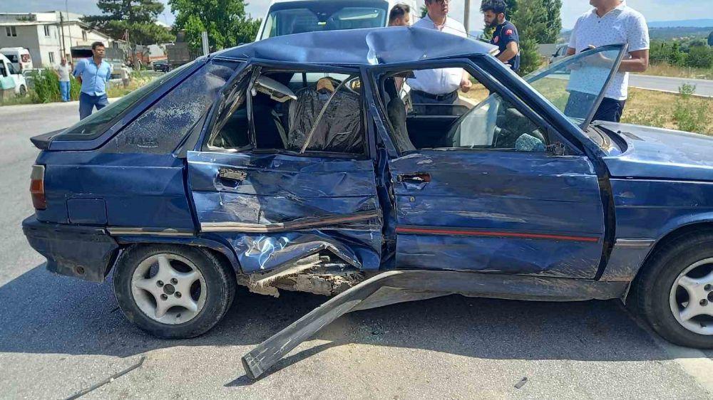 Kütahya'da kaza : 3 yaralı