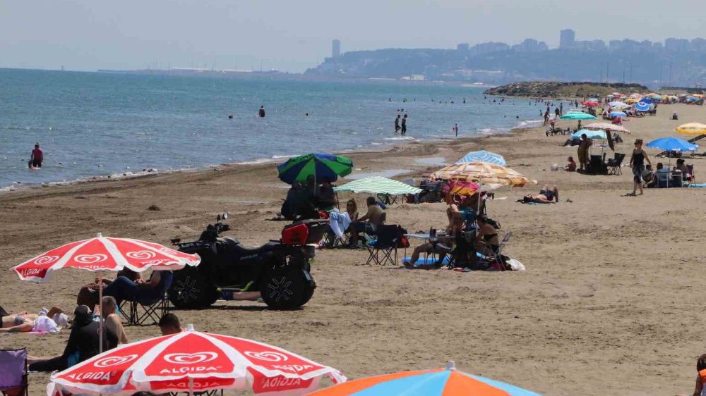 Samsun'da sıcakların artmasıyla sahiller kalabalıklaştı