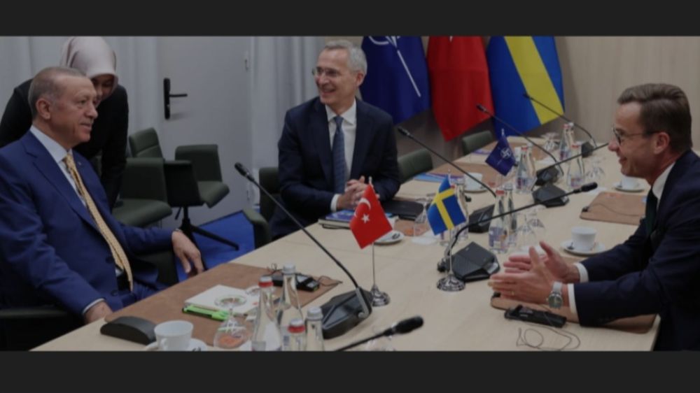 Türkiye, İsveç’in NATO üyeliğini onaylamayı kabul etti