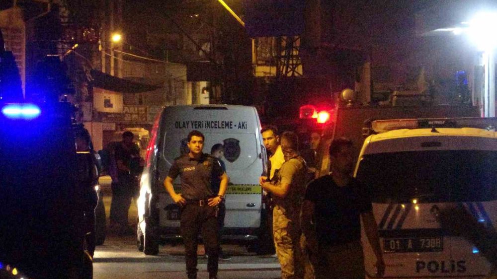 Adana’da Olaya Müdahale Eden Polis Arbede Sırasında Bıçaklandı 