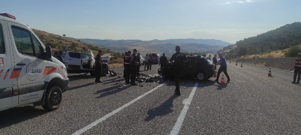 Adıyaman'da Trajik Kaza: 4 Kişi Hayatını Kaybetti, 3 Kişi Yaralandı