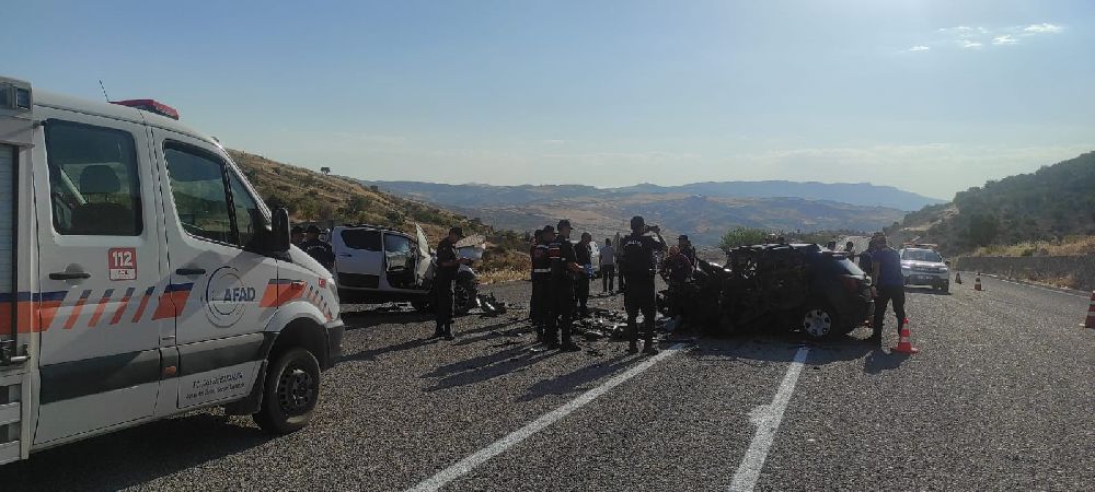 Adıyaman'da Trajik Kaza: 4 Kişi Hayatını Kaybetti, 3 Kişi Yaralandı