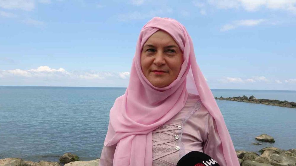 Akıntıya kapılan kadın 7.5 saat denizde yaşam mücadelesi vermiş