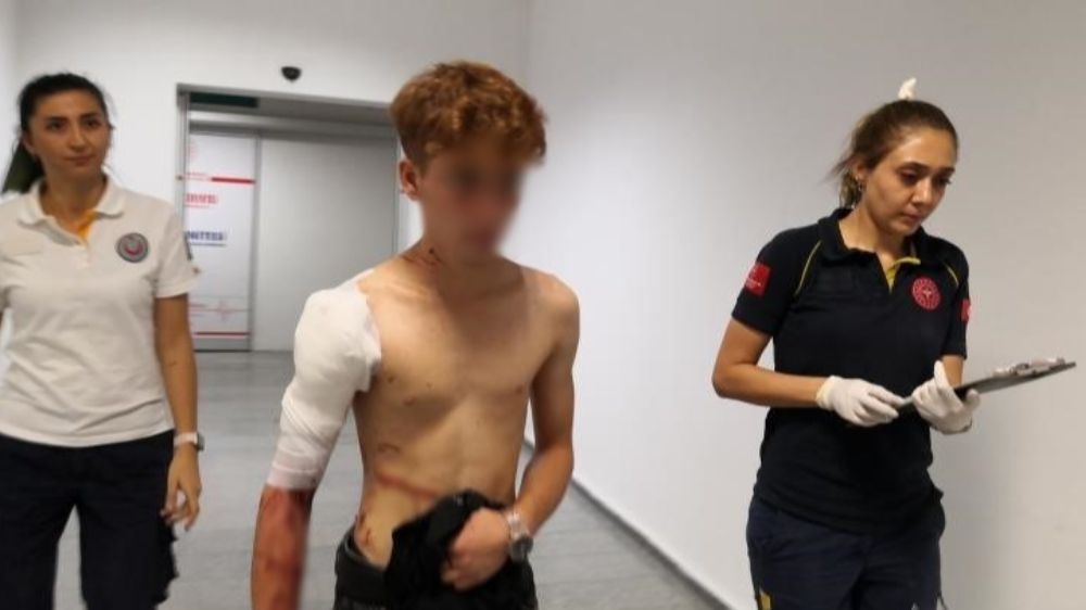 Aksaray’da Bıçaklı Kavga: 17 Yaşındaki Genç  Yaralandı 