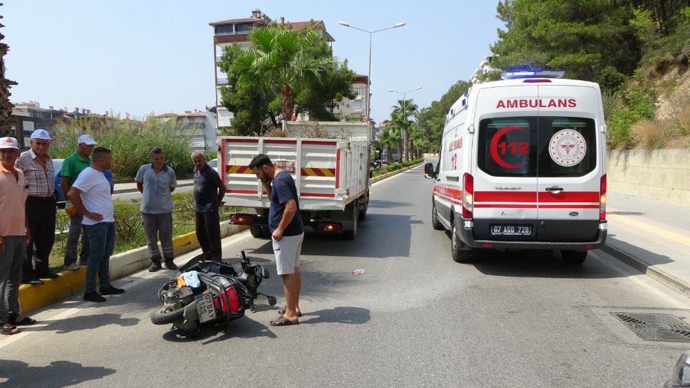 Antalya 'da Trafik Kazası 1 Yaralı 