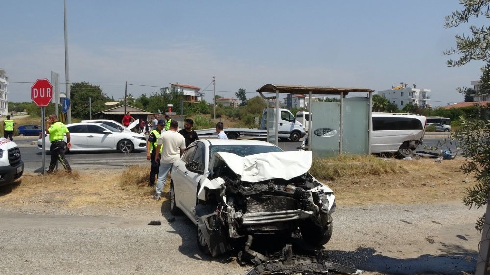 Antalya 'da Trafik Kazası 