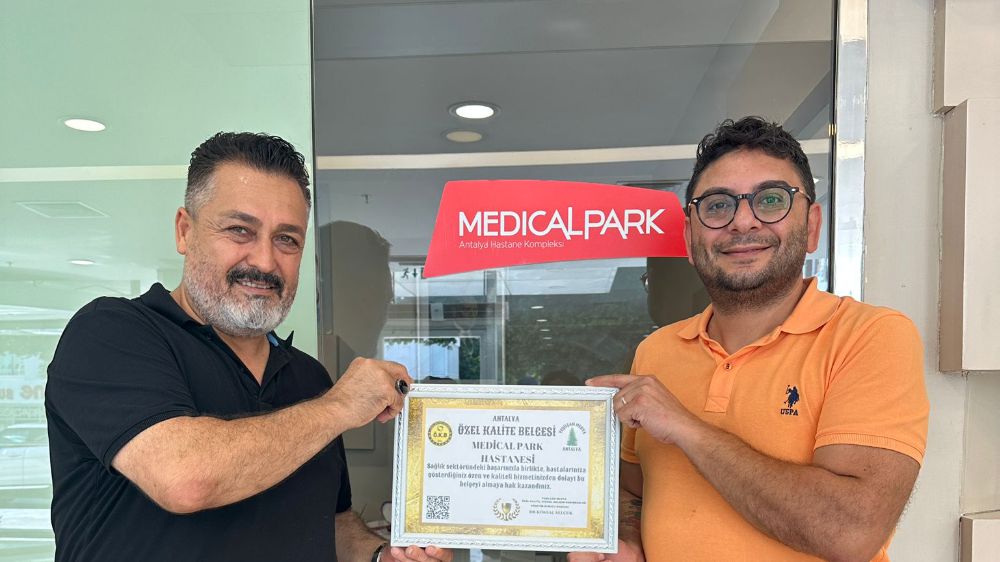 Antalya Medical park hastanesine Özel kalite Belgesi verildi.