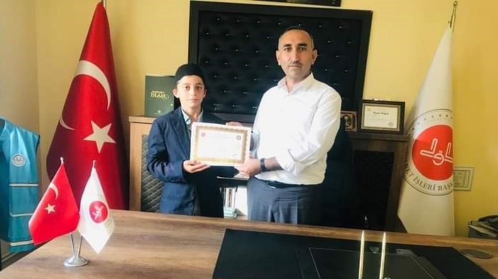 Bitlis' te Eğitimini Tamamlayan Öğrencilere Hafızlık Belgeleri Verildi