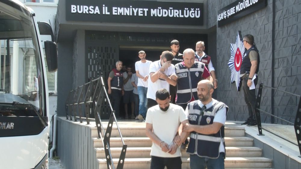 Bursa 'da 50 Adrese Şafak Operasyonu 