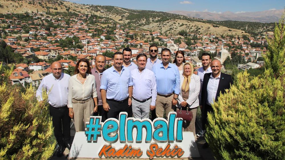 Elmalı Belediye Başkanı Halil Öztürk IYI Parti Kurmaylarını Ağırladı 