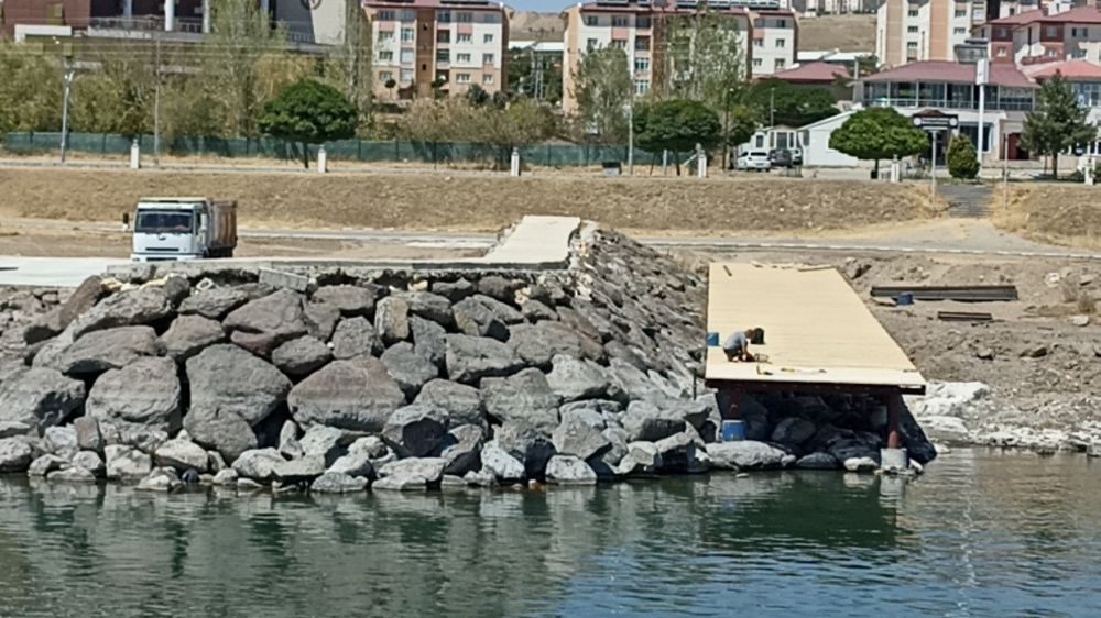 Erciş’te yeni balıkçı barınağı 