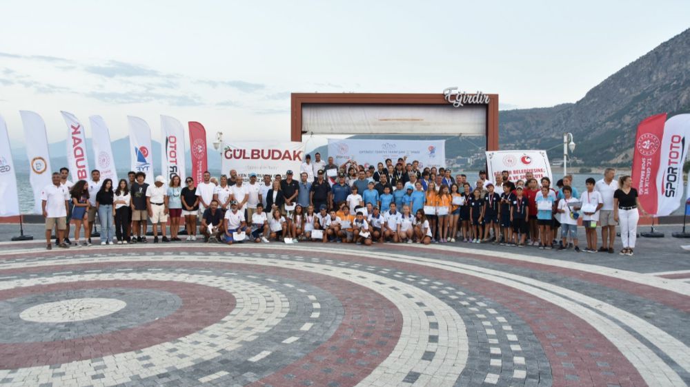 Isparta’nın Eğirdir İlçesi Optimist Türkiye Şampiyonasına ev sahipliği yaptı.