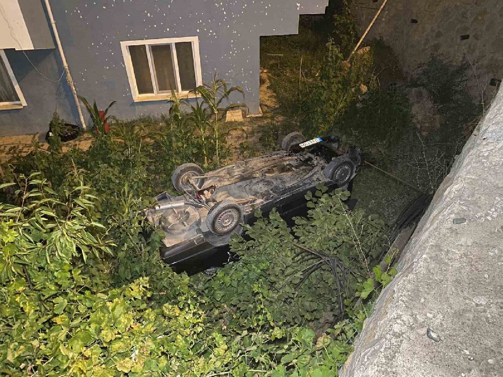 Kastamonu'da otomobil 7 metre yüksekten düştü : 1 yaralı