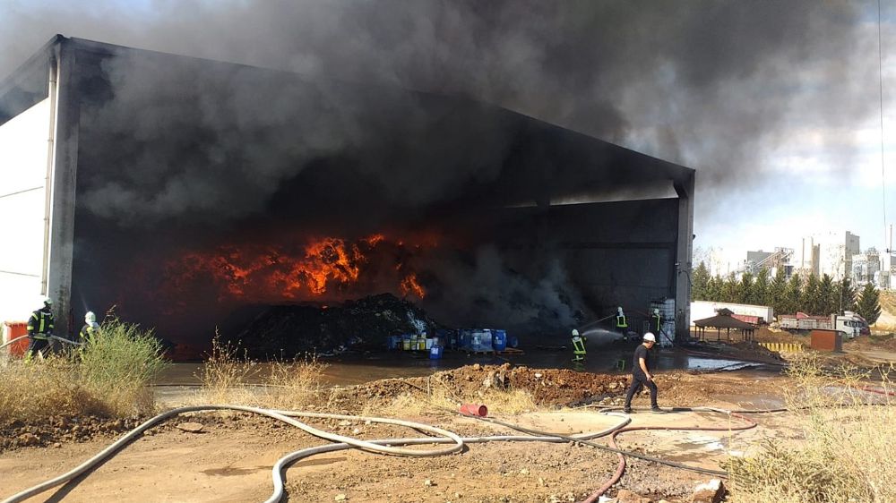  Manisa'da Katı atık bertaraf tesisinde yangın