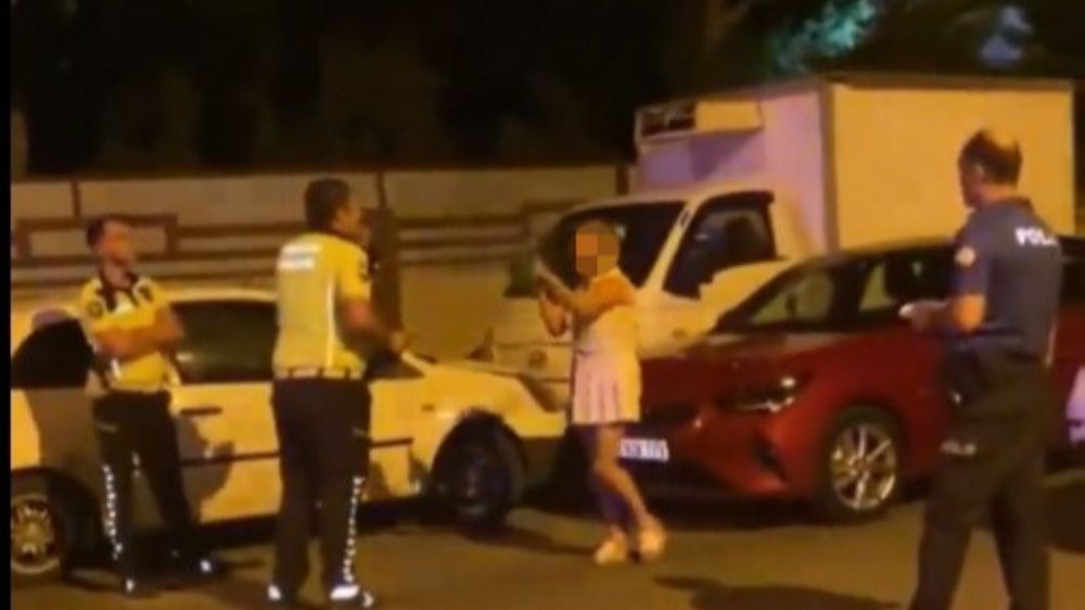 Mersin'de Trafik kazasına karışan kadından polise akıl almaz tehdit