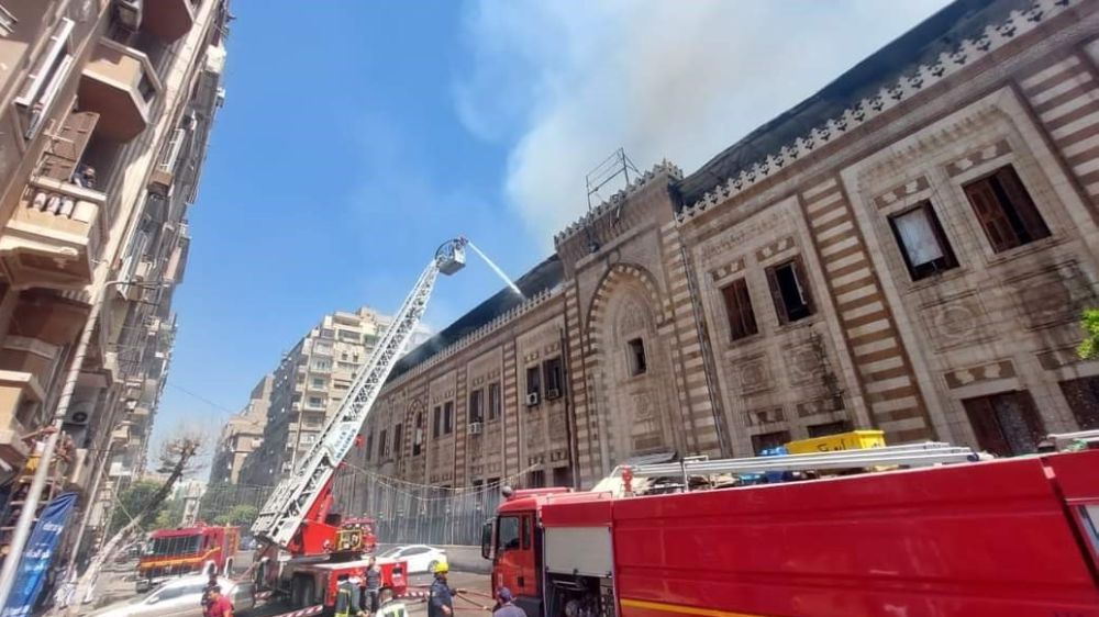 Mısır’da Bakanlık Binasında Çıkan Yangın Korkuya Sebep Oldu 