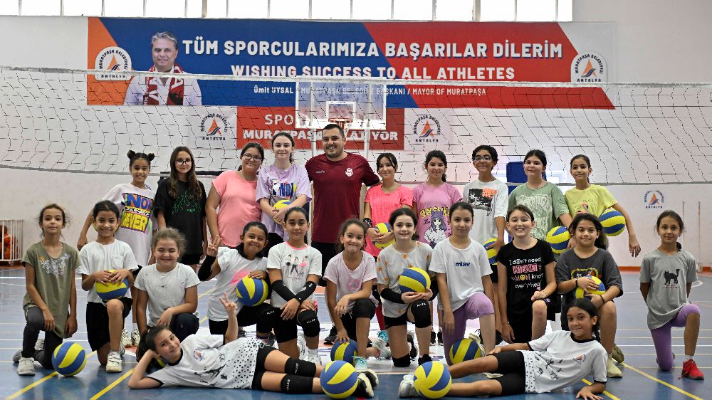 Muratpaşa Belediyesi Yaz Dönemi Spor Okulları Hız Kesmeden Devam Ediyor 