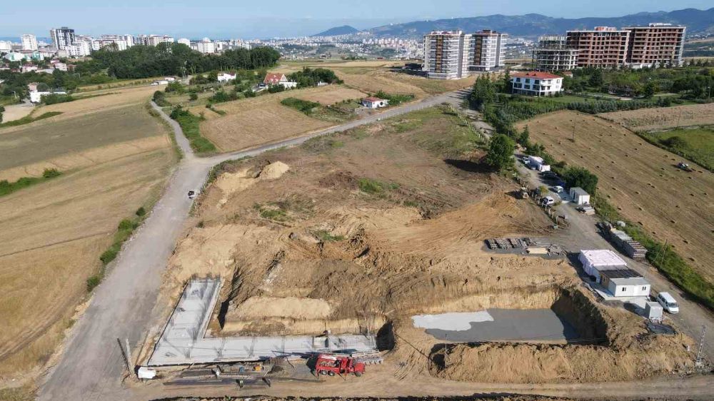SBB’den asfalt çalışması ve yeni futbol sahası