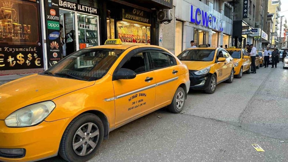 Yüksekova’da Ticari Taksi Ücretlerine Zam