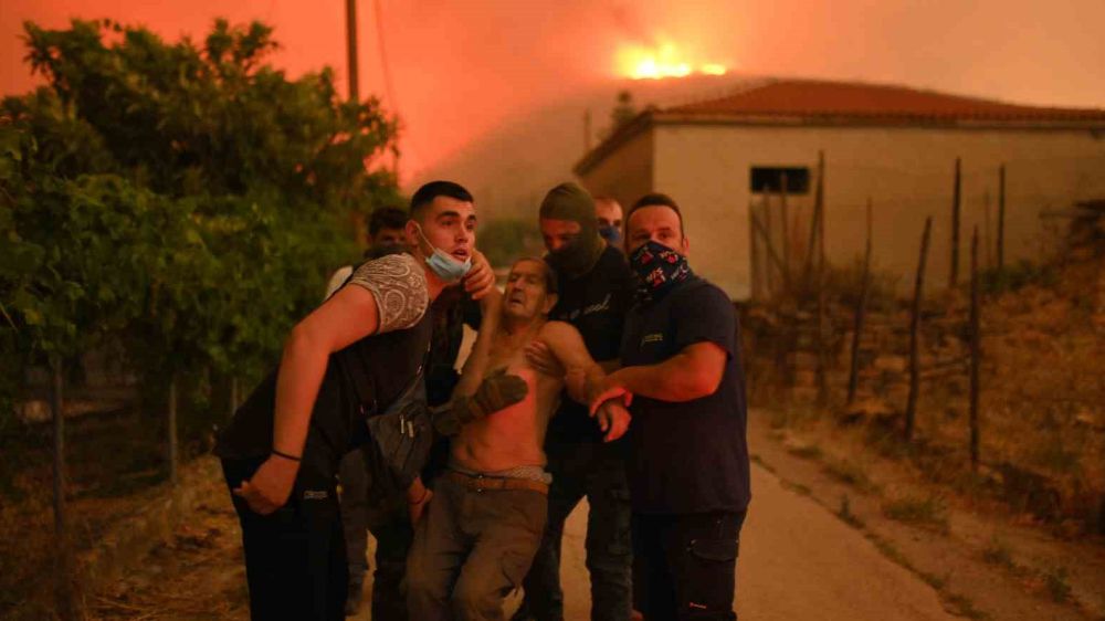 Yunanistan Yanıyor 53 Farklı Noktada Yangın Çıktı 