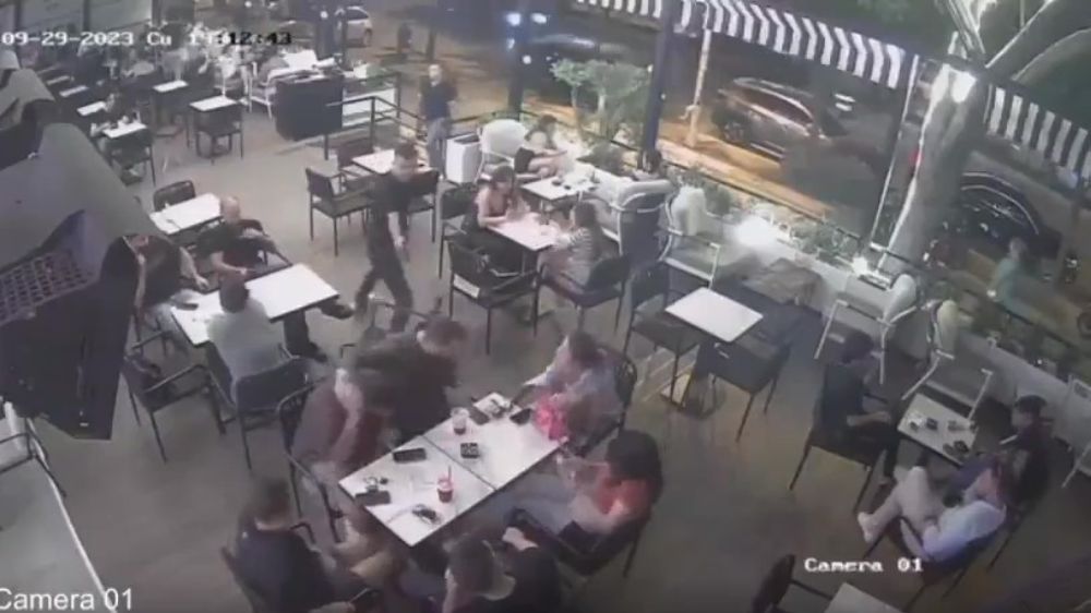 Adana'da Kafede arkadaşlarıyla otururken kurşun yağmuruna tutuldu