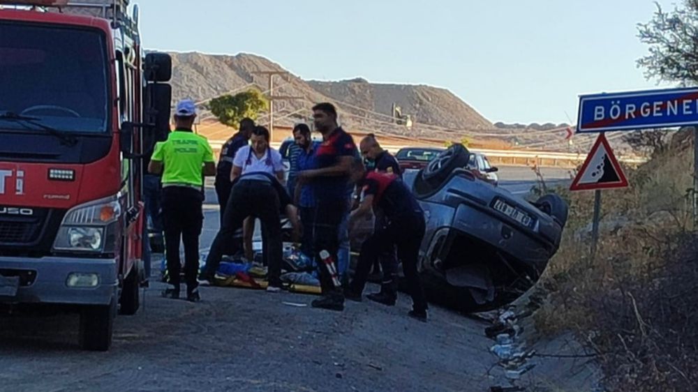 Adıyaman'da trafik kazası: Otomobil ters döndü