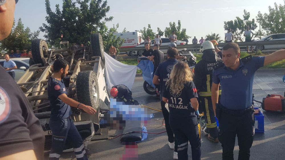 Antalya'da  Feci Kaza : 1 ölü 9 yaralı 