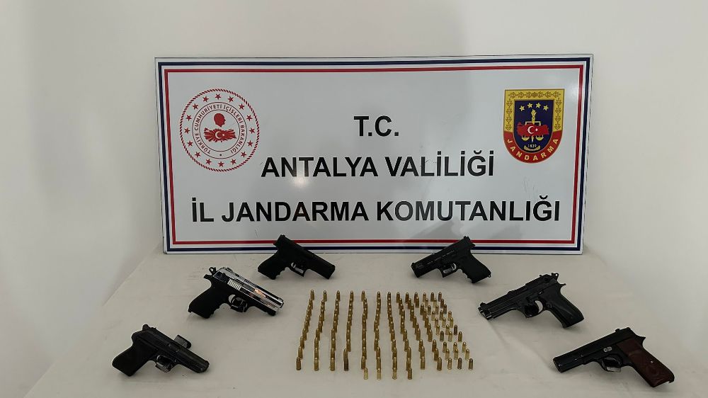Antalya’da tabanca operasyonu