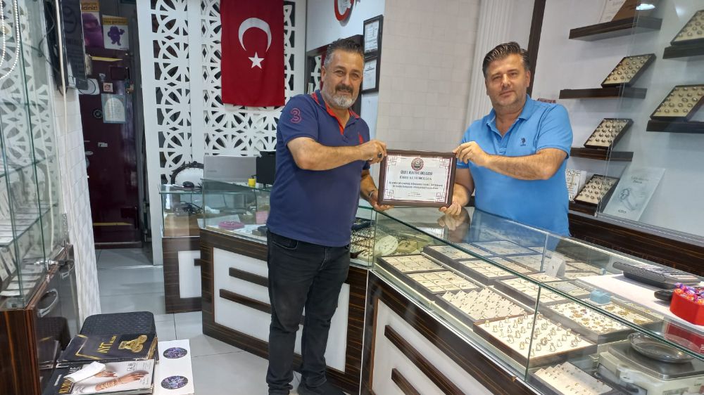 Antalya Emre Kuyumculuk’a özel kalite belgesi verildi 